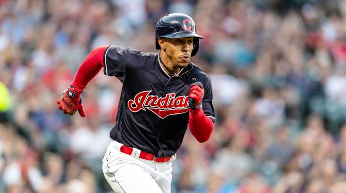 lindor-return-beller-table-setter.jpg